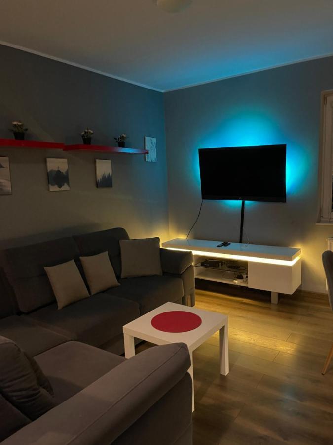 Gdynia Apartament 42 M Z Miejscem W Garazu Z Winda Blisko Centrum I Morza Exterior photo